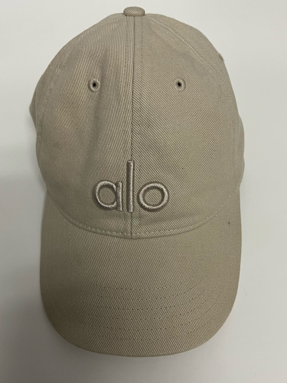 ALO Yoga Men’s Cap in Taupe